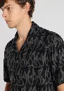camisa-manga-corta-estampado-cascada-motorwear-justo-kadet (1).webp