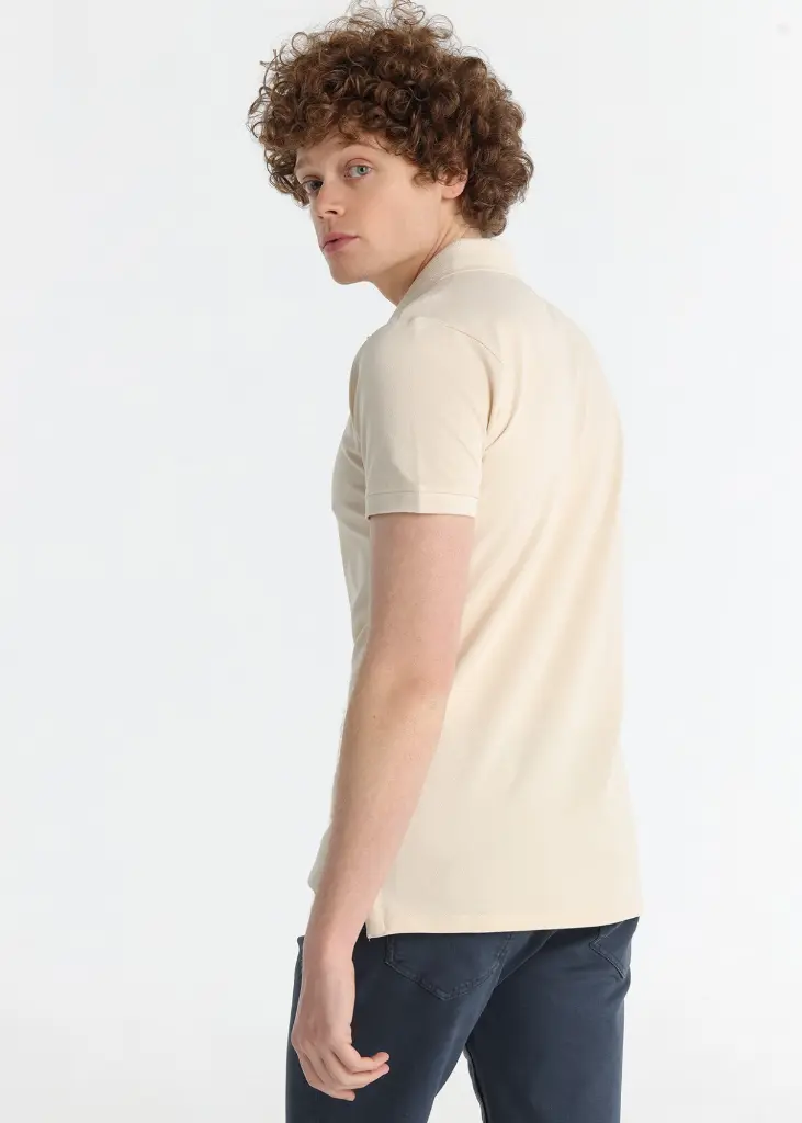 polo-clasico-manga-corta-con-logo-toro-bordado-beige-filipo-classic (2).webp