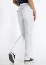 jeans-straight-de-algodon-elastico-en-blanco-denim-puro (5).webp