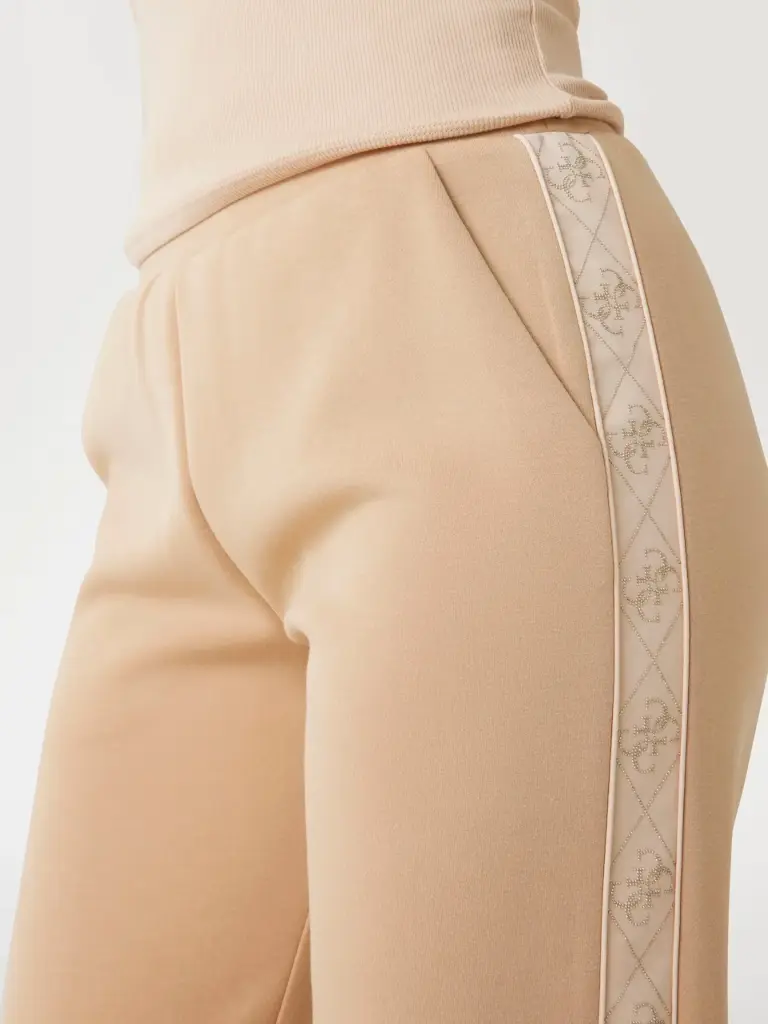 Chandal Deportivo guess con banda en los laterales   4G 