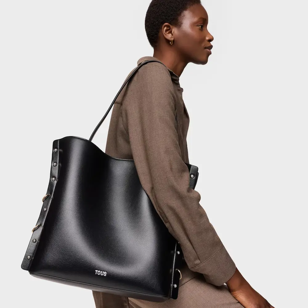 Tote tous studs jewerly negro